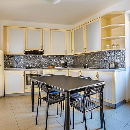 Elegant 2 Bedrooms Apartments Near Duomo 米兰 外观 照片