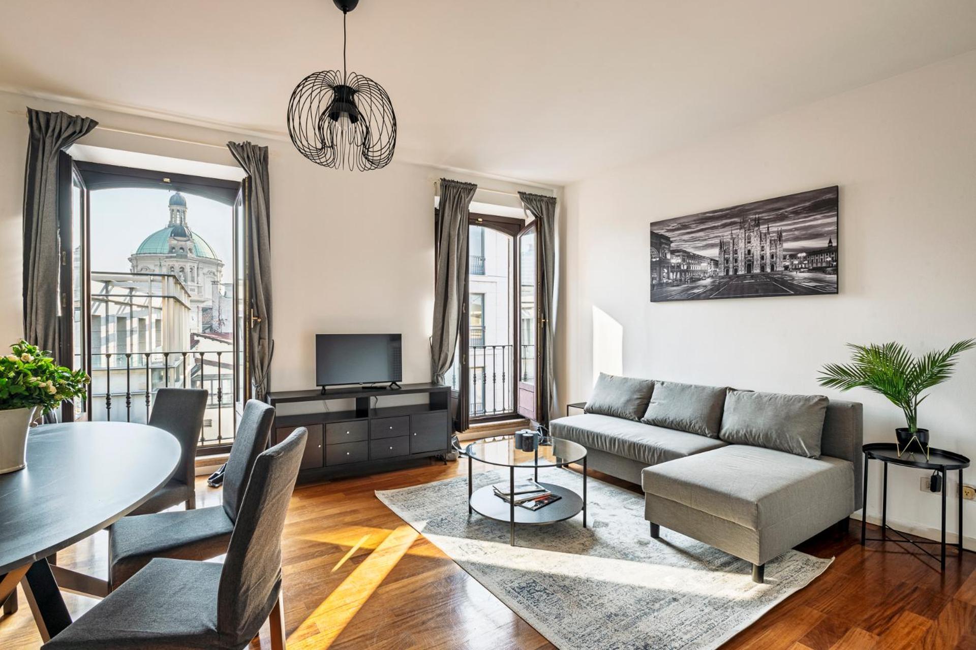 Elegant 2 Bedrooms Apartments Near Duomo 米兰 外观 照片