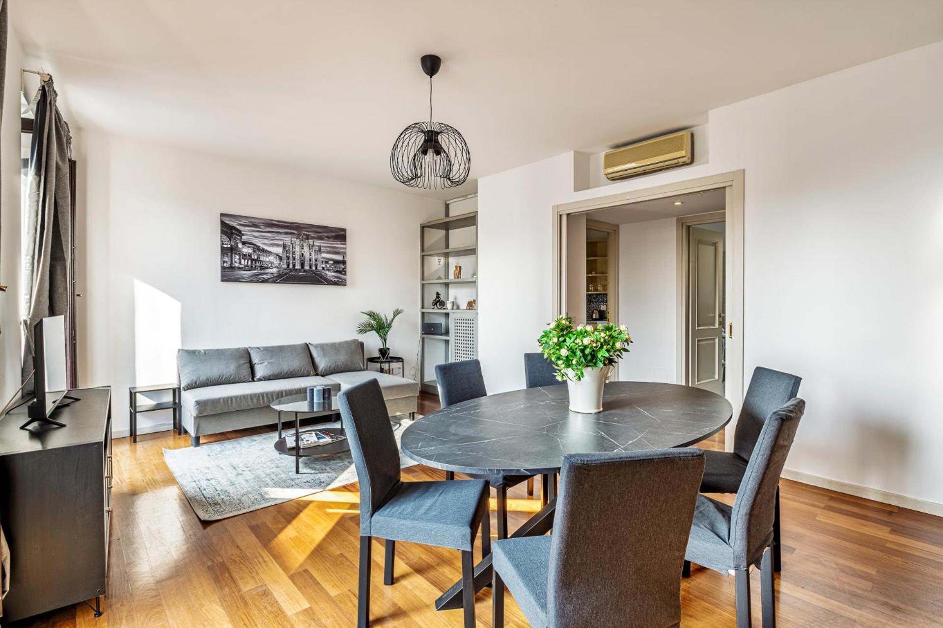 Elegant 2 Bedrooms Apartments Near Duomo 米兰 外观 照片