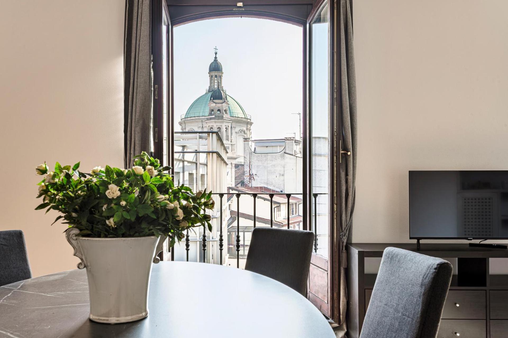 Elegant 2 Bedrooms Apartments Near Duomo 米兰 外观 照片