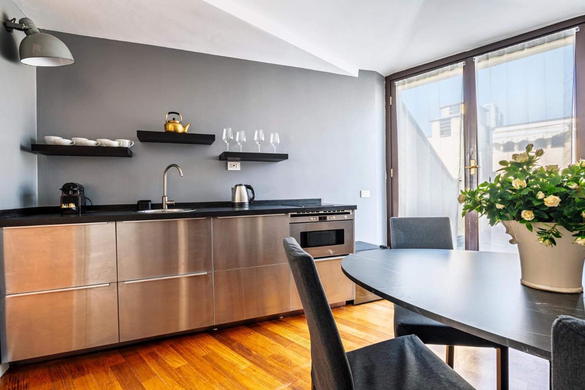 Elegant 2 Bedrooms Apartments Near Duomo 米兰 外观 照片