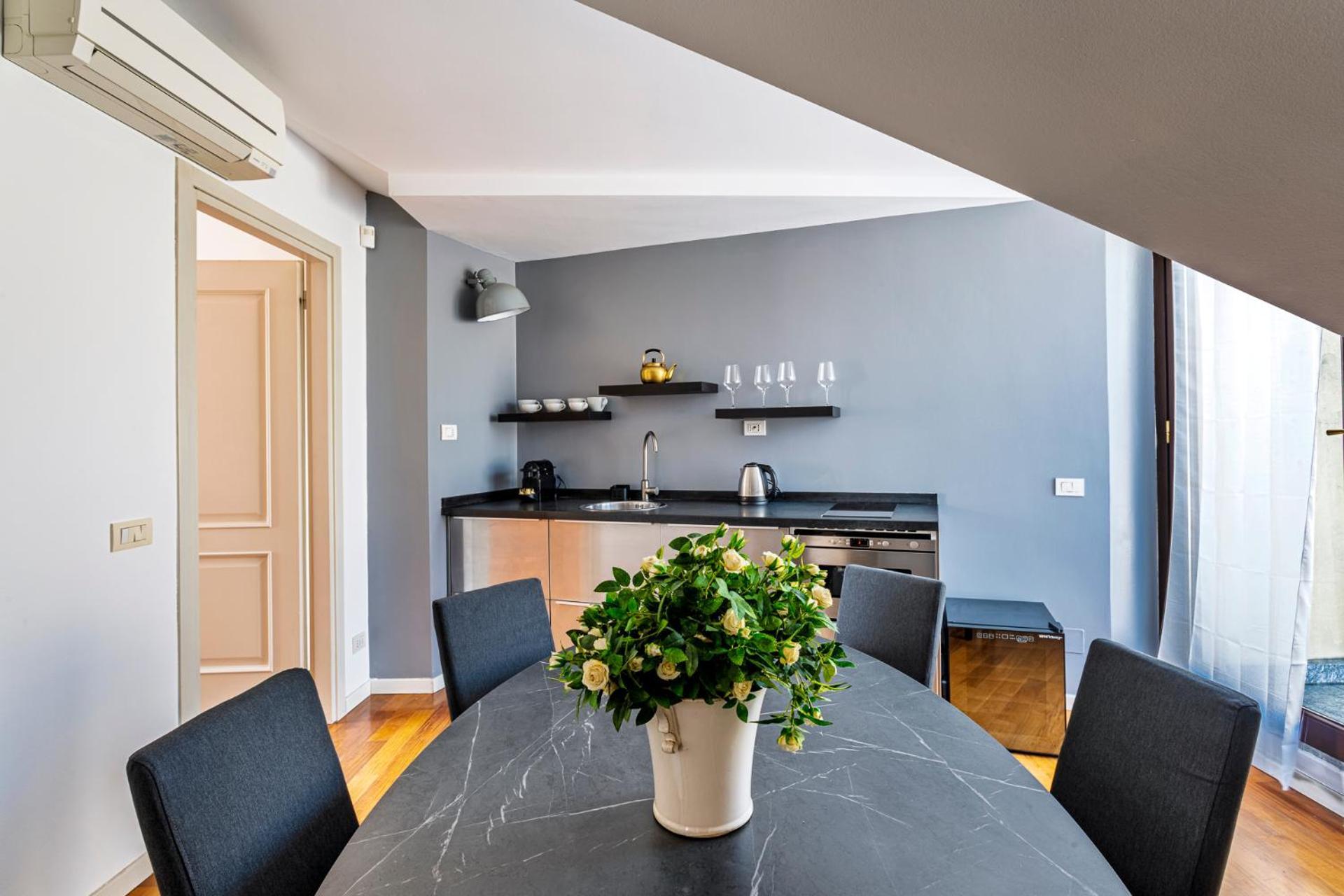 Elegant 2 Bedrooms Apartments Near Duomo 米兰 外观 照片